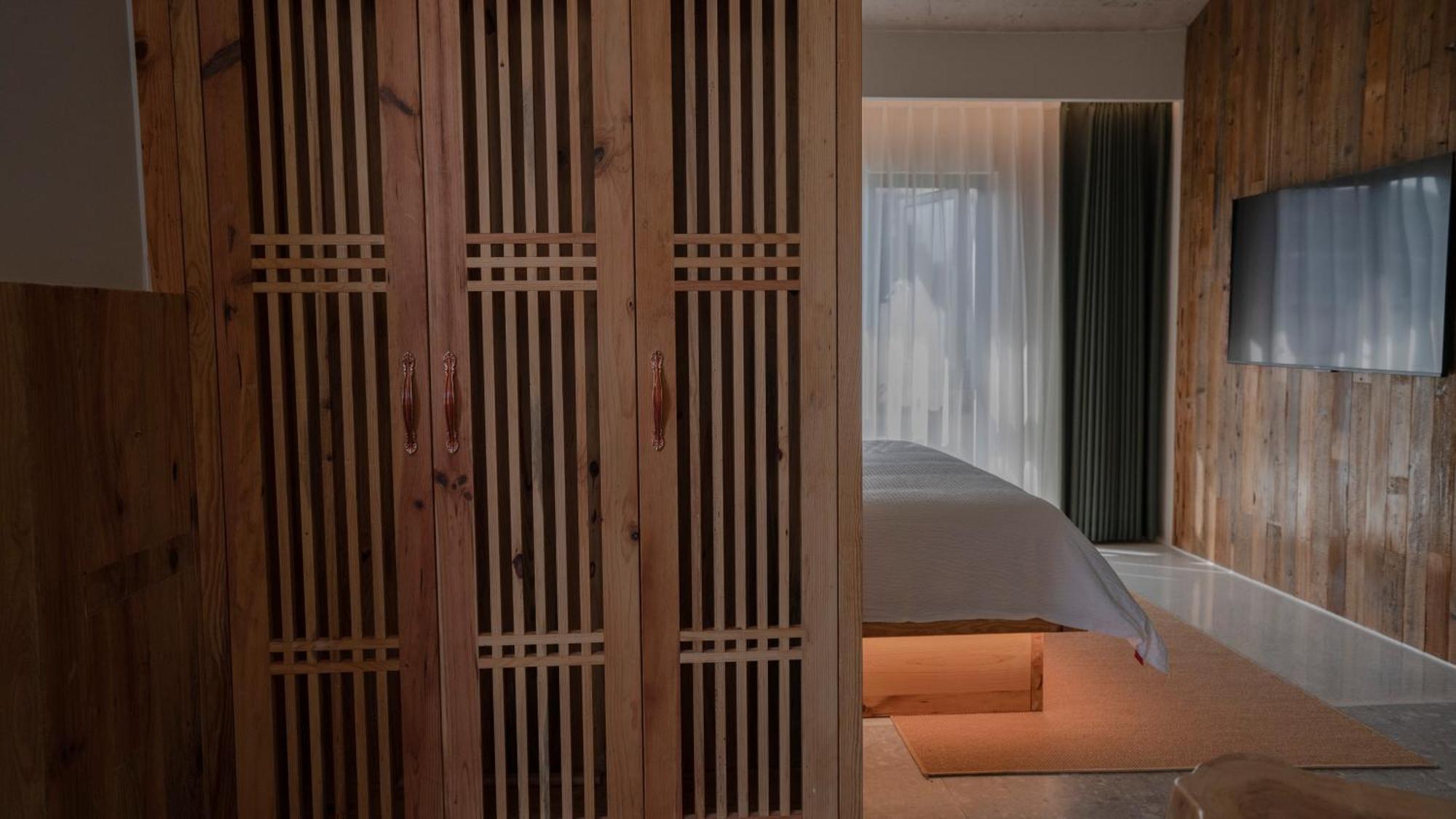 Patio Spring Holiday Inn -- Free Round Trip Pick-Up Service --Panoramic View Of Tianmen Mount Zhangjiajie Eksteriør bilde