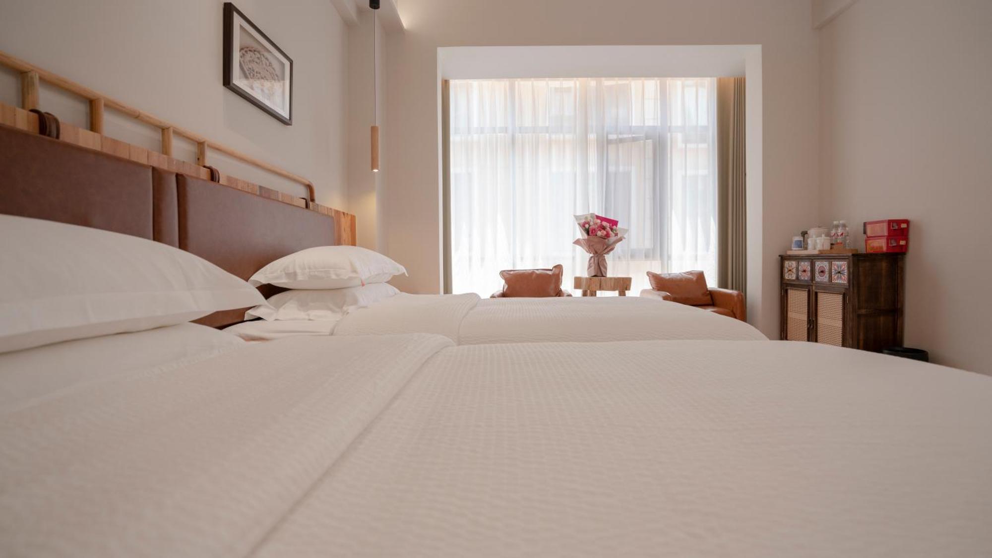 Patio Spring Holiday Inn -- Free Round Trip Pick-Up Service --Panoramic View Of Tianmen Mount Zhangjiajie Eksteriør bilde
